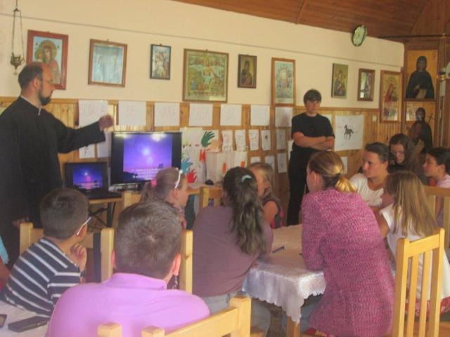 „Zbor de înger“, o etapă frumoasă din viaţa copiilor din Poiana Mărului