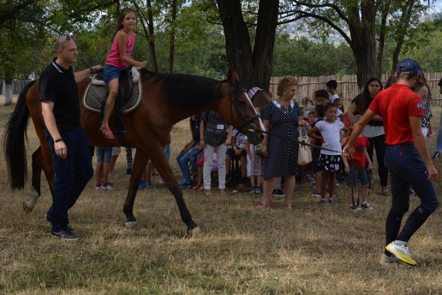 „În tabăra de la Săvineşti, am învăţat cât de frumoasă este prietenia“