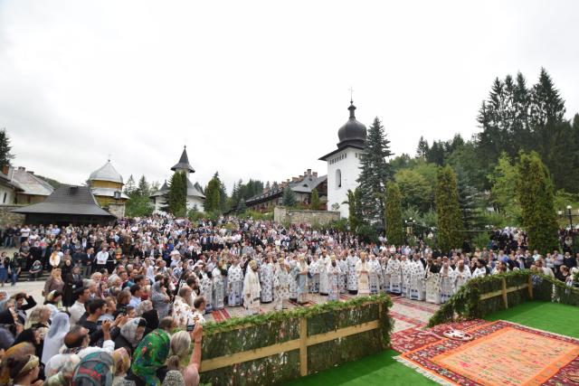 Sfânta Cuvioasă Teodora de la Sihla, sărbătorită la Mănăstirea Sihăstria de 3000 de pelerini