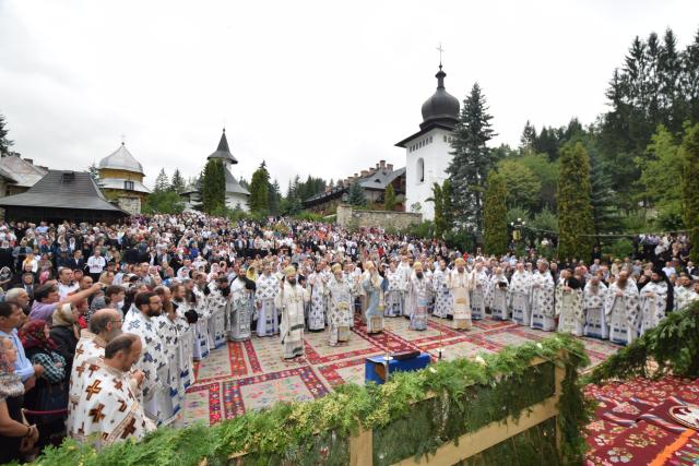 Sfânta Cuvioasă Teodora de la Sihla, sărbătorită la Mănăstirea Sihăstria de 3000 de pelerini