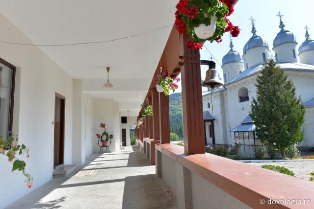 Cât de veche este comunitatea călugărilor de la Horaița?
