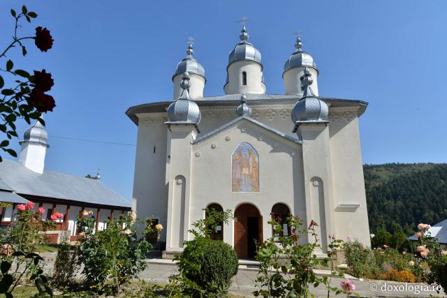 Cât de veche este comunitatea călugărilor de la Horaița?