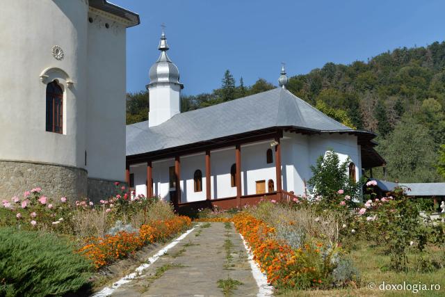 Cât de veche este comunitatea călugărilor de la Horaița?