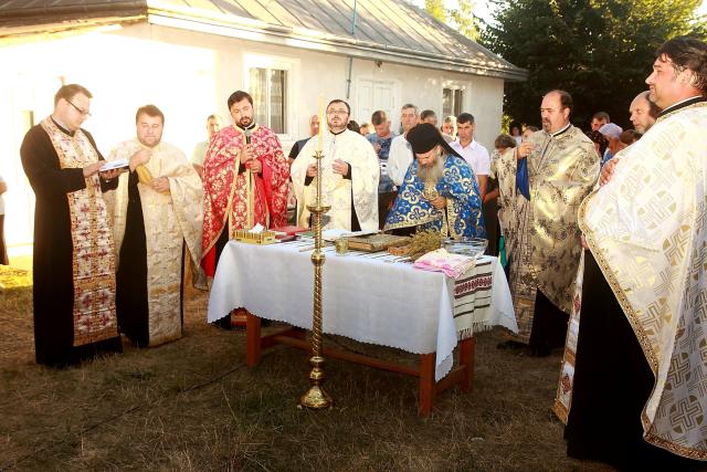 Bucurie duhovnicească lângă moaştele Sfântului Mare Mucenic Teodor Tiron