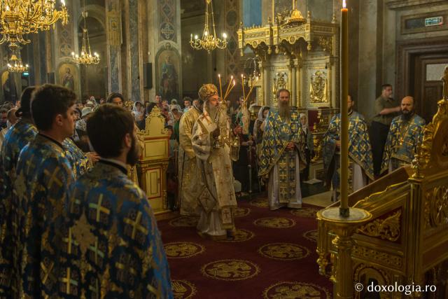 Slujbă arhierească la Catedrala Mitropolitană din Iași