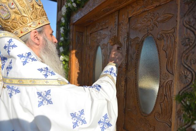 Resfințirea bisericii „Sfântul Nicolae” din Prisăcani, protopopiatul Hârlău