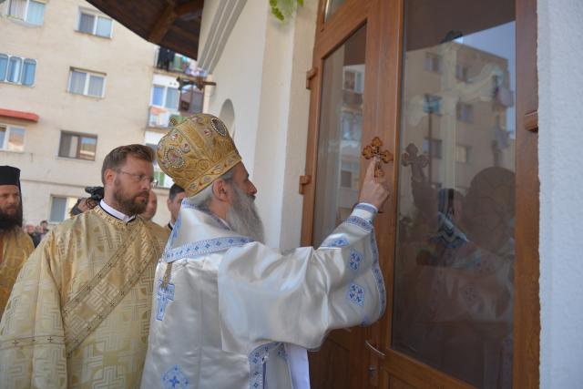 3000 de credincioşi au participat la sfințirea bisericii „Sfântul Antonie cel Mare” din Botoșani