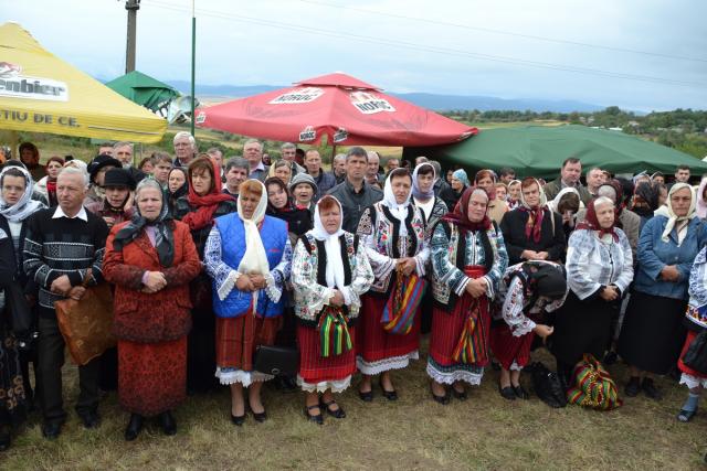 Paraclisul din Corni, sfinţit de PS Calinic Botoşăneanul