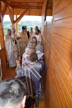 Paraclisul din Corni, sfinţit de PS Calinic Botoşăneanul