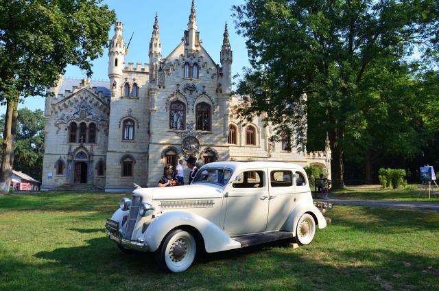 Volumul „Palatul Sturdza de la Miclăușeni. File dintr-un album risipit”, lansat în cadrul evenimentului „Călătorie la 1900”