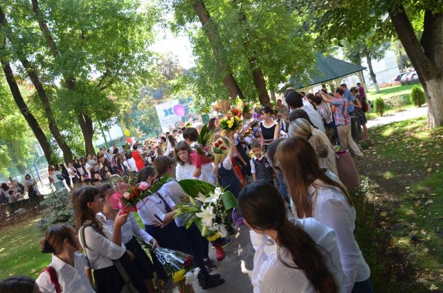 Anul școlar 2016-2017 sub egida libertății și a responsabilității la Școala „Varlaam Mitropolitul” din Iași