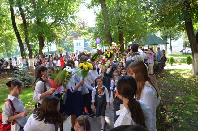 Anul școlar 2016-2017 sub egida libertății și a responsabilității la Școala „Varlaam Mitropolitul” din Iași