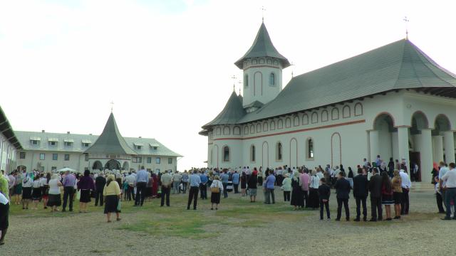 Hram la Mănăstirea „Nașterea Maicii Domnului” - Marginea