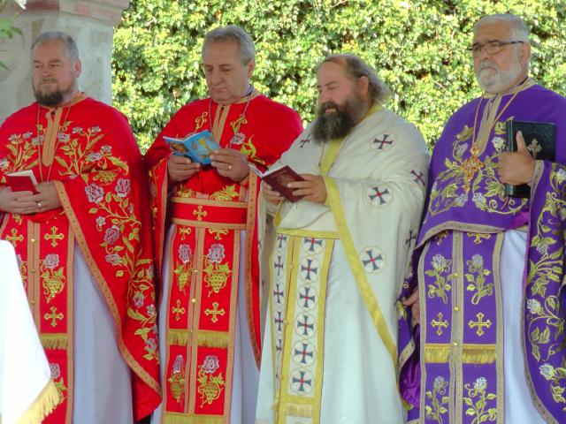 Brâul Maicii Domnului, adus la hramul Mănăstirii Râșca