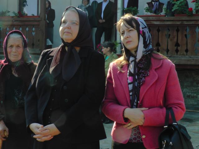 Brâul Maicii Domnului, adus la hramul Mănăstirii Râșca