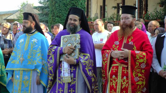 Brâul Maicii Domnului, adus la hramul Mănăstirii Râșca