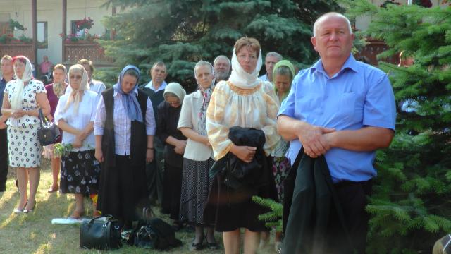 Brâul Maicii Domnului, adus la hramul Mănăstirii Râșca