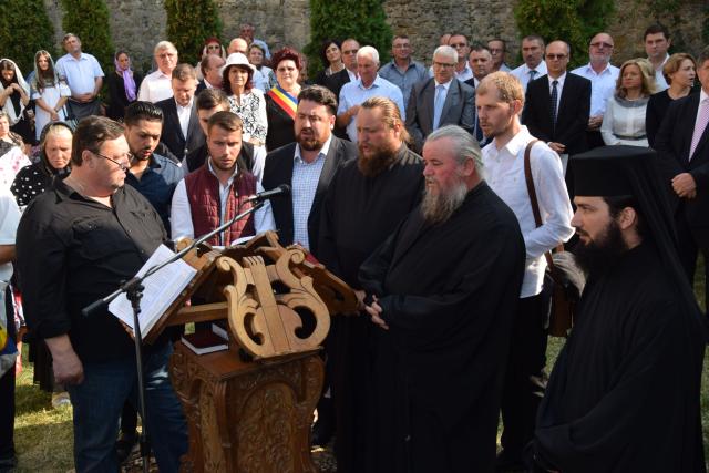 IPS Părinte Teofan, la hramul Mănăstirii Hadâmbu: „Maica Domnului este cinstită prin nașterea de prunci”