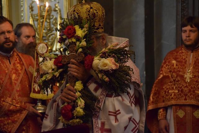 IPS Părinte Mitropolit Teofan: „Crucea înseamnă lupta împotriva comodității de orice fel”