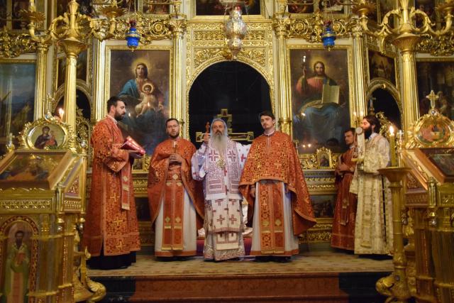 IPS Părinte Mitropolit Teofan: „Crucea înseamnă lupta împotriva comodității de orice fel”