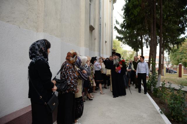 Sfințirea complexului social al Parohiei „Sfântul M. Mucenic Gheorghe“ din Săveni