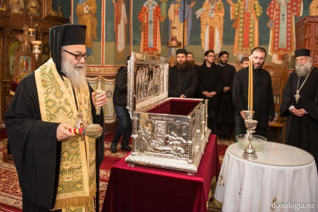 În cadrul vizitei la Mănăstirea Putna, Patriarhul Antiohiei a sfințit racla Sfântului Ierarh Iacob Putneanul