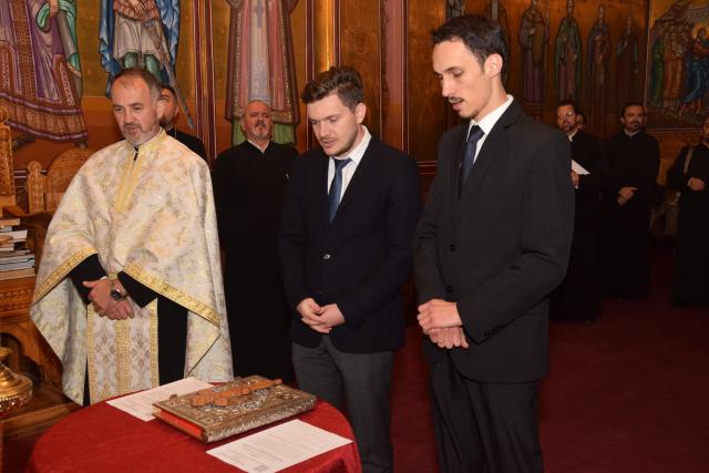 Două teze de doctorat notate cu „Foarte Bine”, la Facultatea de Teologie din Iași