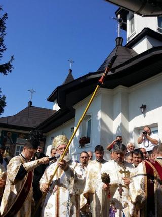 Biserica Parohiei Turluianu, sfinţită de IPS Ioachim