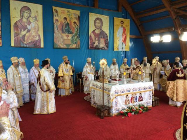 Ocrotitorul Bucureştilor, cinstit pe Colina Bucuriei: Patriarhul României a oficiat Sfânta Liturghie