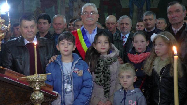 Sfântă Liturghie arhierească și sfințire de praznicar în Parohia Valea-Moldovei