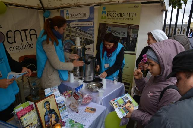 „Oamenii au venit cu dragă inimă la Sfânta Parascheva“