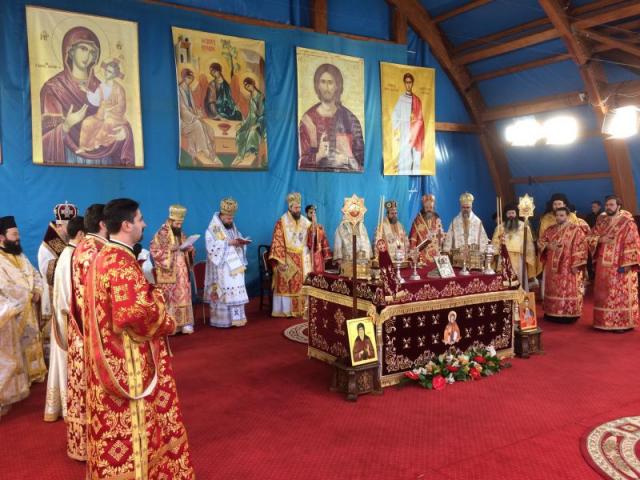 Liturghie arhierească la Patriarhie în ziua cinstirii Sfântului Dimitrie, Izvorâtorul de Mir