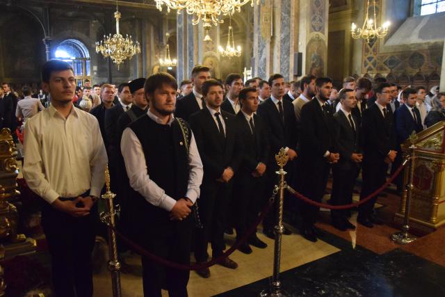 „Omul, prin rugăciune, poate să sfințească realitatea istorică în care se află”