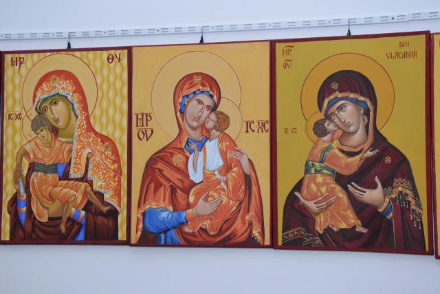 Vernisajul expoziţiei „Sfânta Cuvioasă Parascheva, emblema spiritualităţii ieşene“