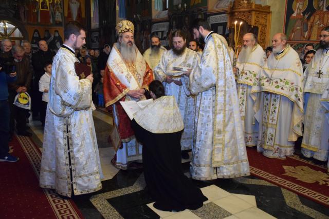 Sfântul Mare Mucenic Dimitrie, sărbătorit la Pângărați prin Liturghie arhierească