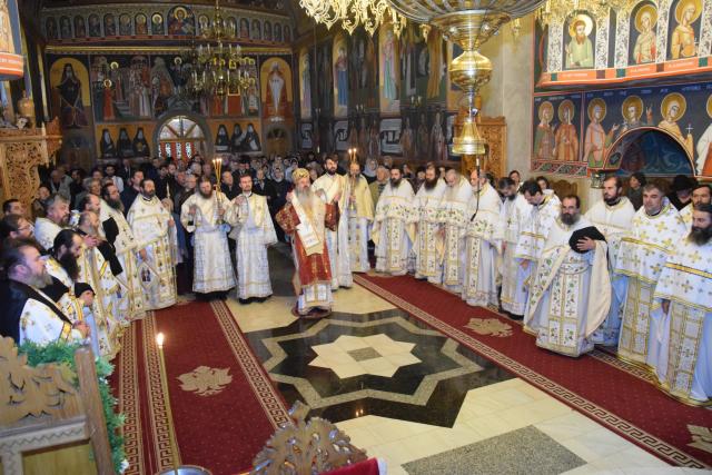 Sfântul Mare Mucenic Dimitrie, sărbătorit la Pângărați prin Liturghie arhierească
