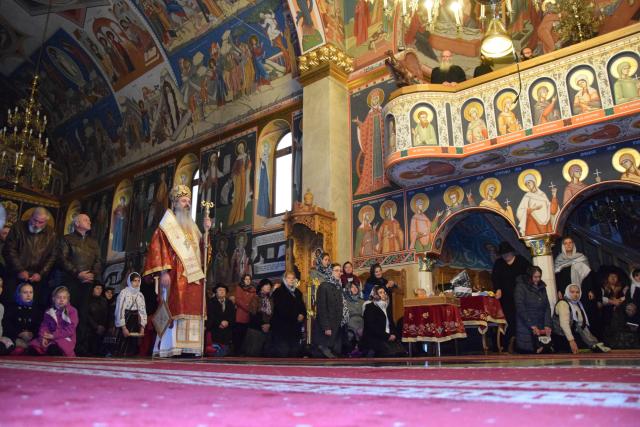 Sfântul Mare Mucenic Dimitrie, sărbătorit la Pângărați prin Liturghie arhierească