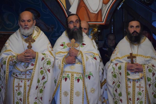 Sfântul Mare Mucenic Dimitrie, sărbătorit la Pângărați prin Liturghie arhierească