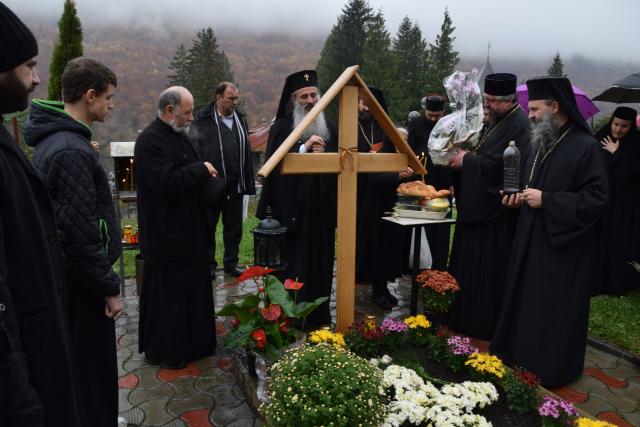 Sfântul Mare Mucenic Dimitrie, sărbătorit la Pângărați prin Liturghie arhierească