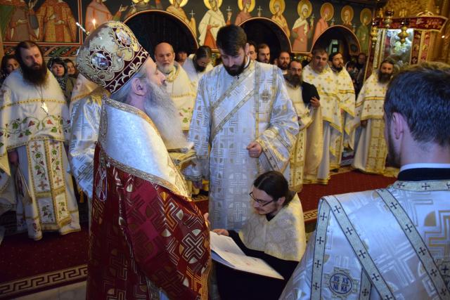 Sfântul Mare Mucenic Dimitrie, sărbătorit la Pângărați prin Liturghie arhierească