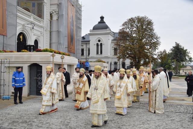 25 000 de pelerini, prezenți la Iași de ziua Sfintei Cuvioase Parascheva