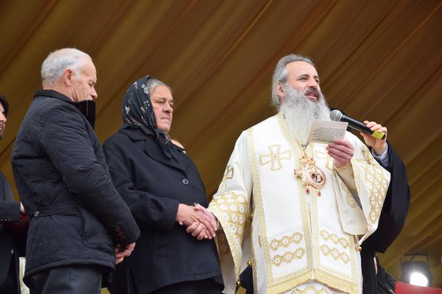 25 000 de pelerini, prezenți la Iași de ziua Sfintei Cuvioase Parascheva
