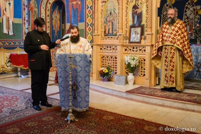 Părticele din moaștele Sfântului Cuvios Neofit Zăvorâtul vor rămâne la Iași