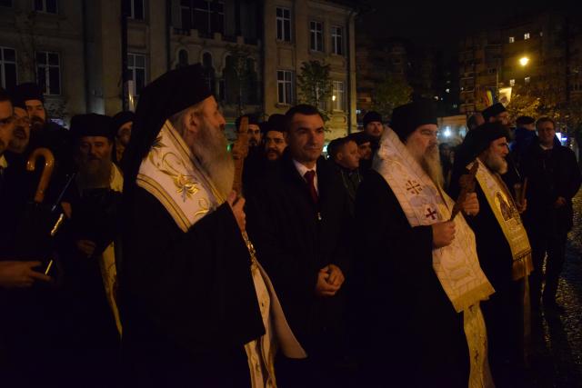 Prin frig și ploaie: pelerini din toată țara au străbătut „Calea Sfinților”