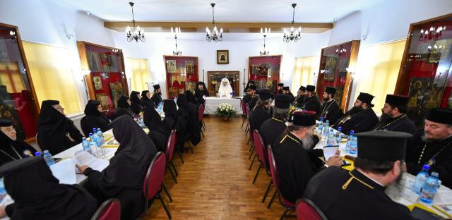 Sinaxă monahală în Arhiepiscopia Bucureștilor. Patriarhul Daniel: „Toate mănăstirile sunt angajate în multe lucrări duhovniceşti, culturale, misionare şi social filantropice”