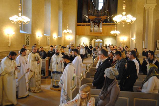 Preasfințitul Părinte Episcop Macarie Drăgoi: „Îmbisericirea copiilor înseamnă salvarea părinților!”