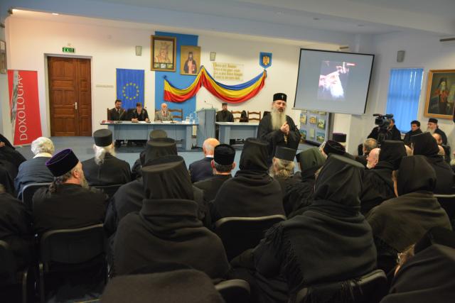 Sfântul Paisie Velicicovschi, sărbătorit prin Liturghie arhierească la Mănăstirea Neamț