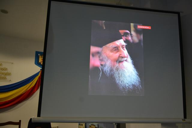 Sfântul Paisie Velicicovschi, sărbătorit prin Liturghie arhierească la Mănăstirea Neamț