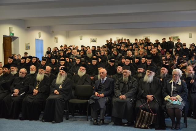 Sfântul Paisie Velicicovschi, sărbătorit prin Liturghie arhierească la Mănăstirea Neamț