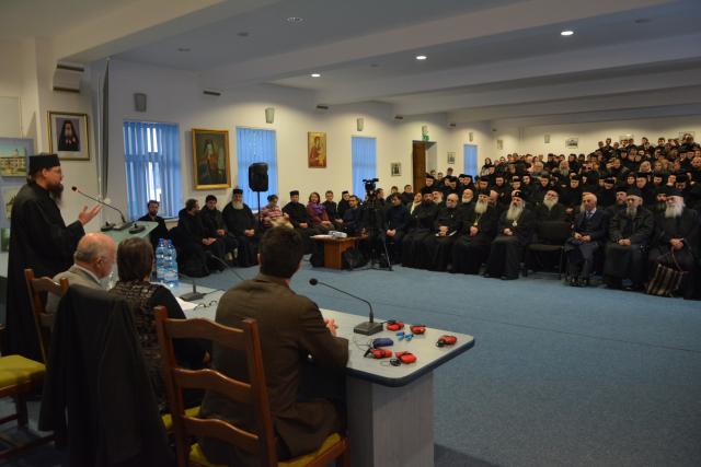 Sfântul Paisie Velicicovschi, sărbătorit prin Liturghie arhierească la Mănăstirea Neamț